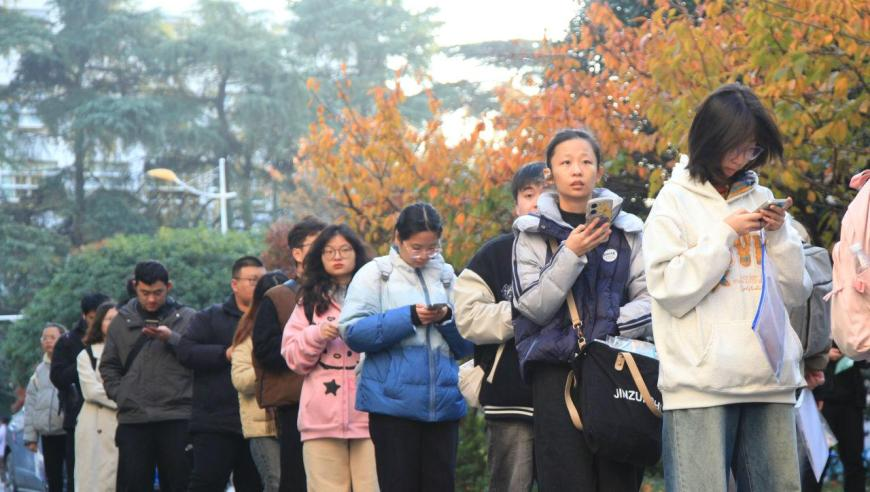 评论员：美不可能做到“联俄抗中”,2025澳门天天开奖结果,精准解释落实的人生哲理_枚举版V4.18